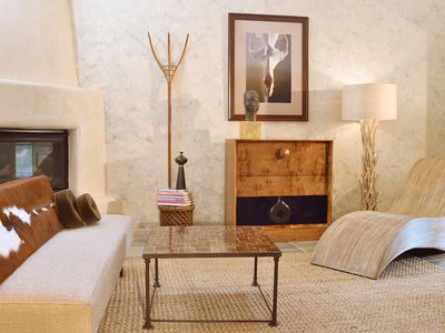 6611 Las Casitas Ct NW