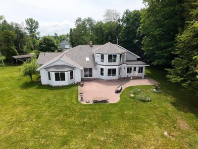 9214 N Lakeshore Dr