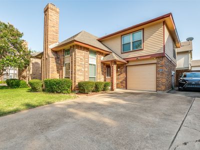 500 Saddle Rock Ct