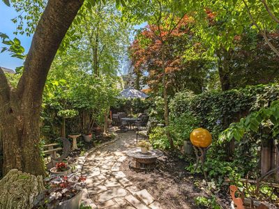 41 Pearsall Ave