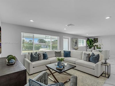 465 NW 11th St