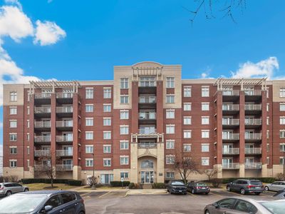 8727 W Bryn Mawr Ave APT 606