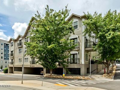 1801 Lake Ave APT 211