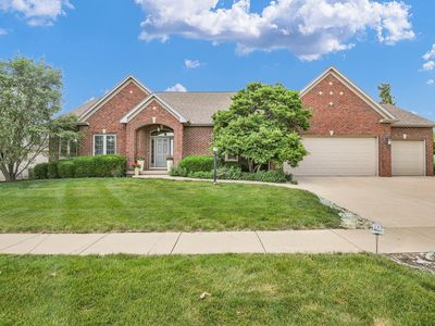 3304 Sandhill Ln