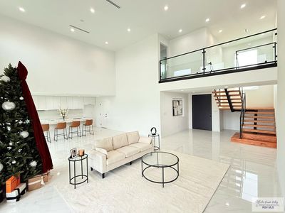 7044 Lago Vista Blvd