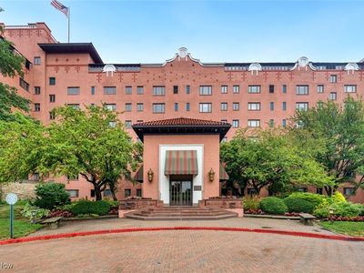 19000 Lake Rd APT 5408