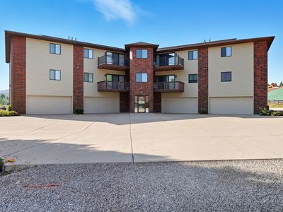 835 W Hill St APT 205