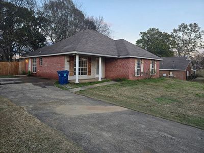 Property at 44 Hilltop Cir, Deatsville, AL