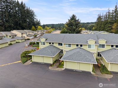3931 NW Fairway Lane