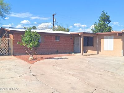 2034 W Amy Dr