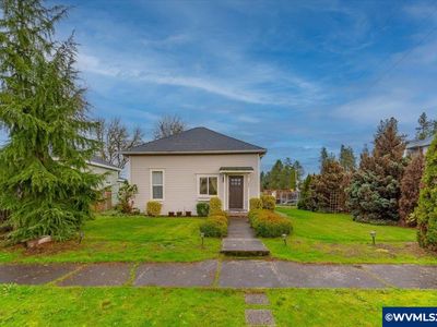 Property at 205 N 3rd St, Jefferson, OR