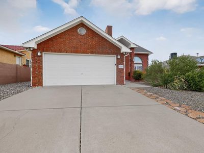 8305 Fairmont Dr NW