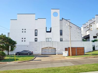 931 NW 7th St APT 207