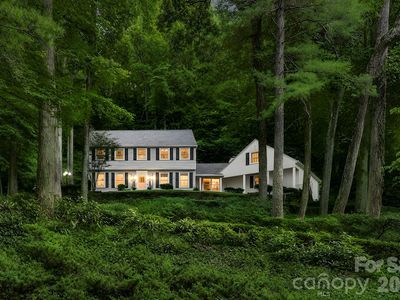212 Estate Dr