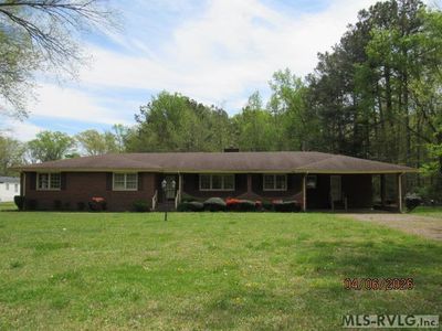 1304 N Martin Luther King Dr #-&