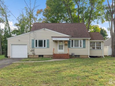 37 Leeds Dr