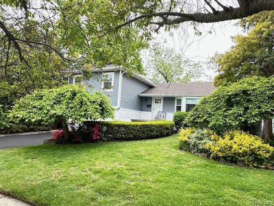 8 White Oak Drive