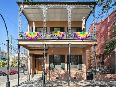 741 Esplanade Ave APT 9