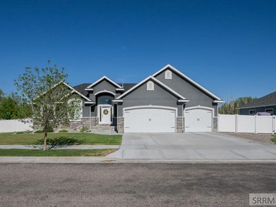 5333 Thatcher Ave