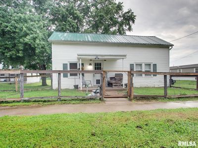 Property at 501 N Chestnut St, Mendon, IL