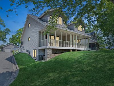 1876 Shady Beach Ave