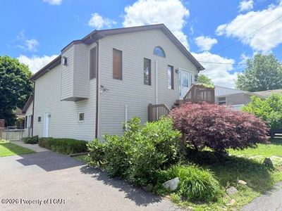960 N Manhattan Ct
