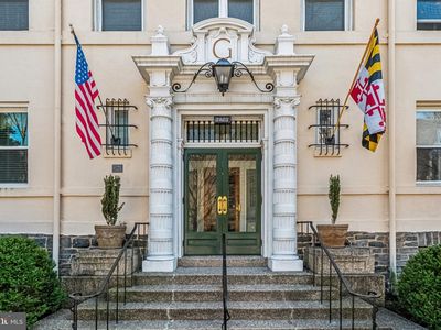 3405 Greenway Unit 105