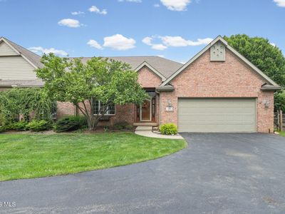 24 Winding Creek Pl