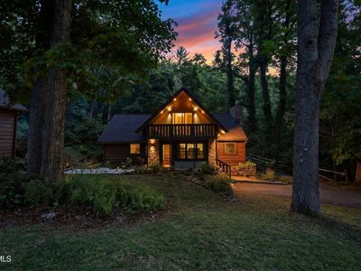 222 Mount Crest Dr