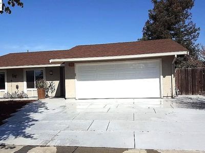 8123 Meadowlark Ct