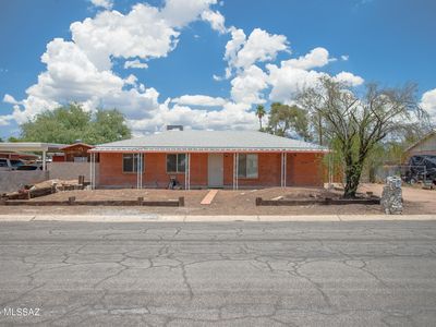 5843 E Calle Silvosa