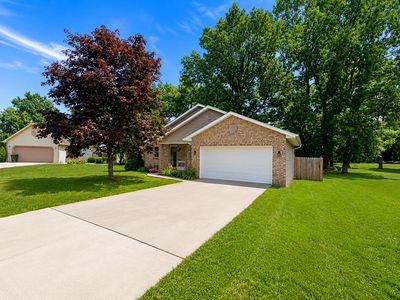Property at 216 Oakcrest Ct, Russells Point, OH