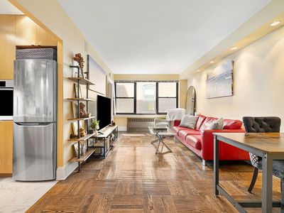 49 W 12th St APT 8H