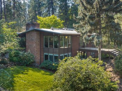710 E 12th Ave