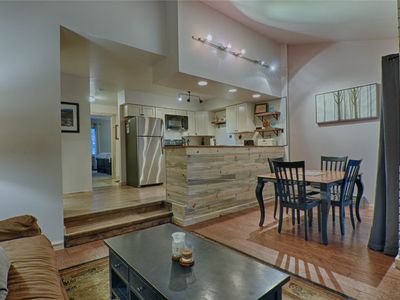 246 Broken Lance Dr APT 203