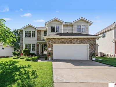 8221 Katrina Ln