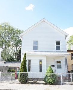 18 Sutherland St