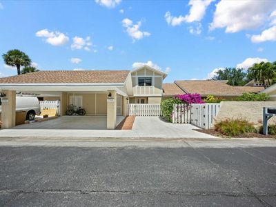 17210 Fownes Crescent