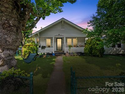 2 Pelzer St