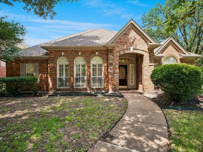 6853 Colonnade Dr