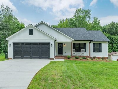32 Ranchor Dr