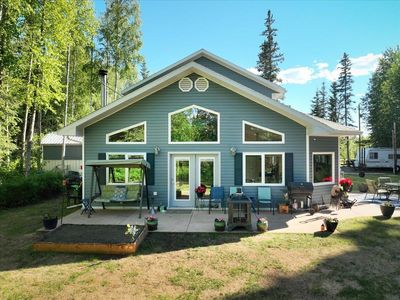 1055 Ladessa Loop