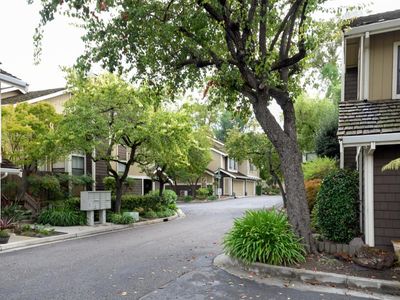 584 Valeri Ruth Ct