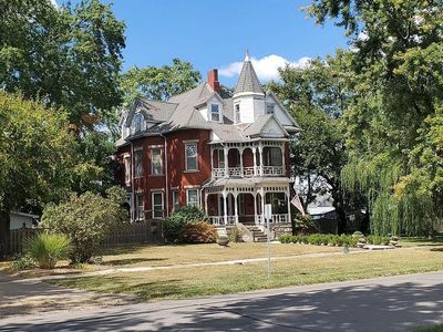 Property at 817 S Clark St, Moberly, MO