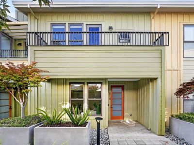 814 Altaire Walk