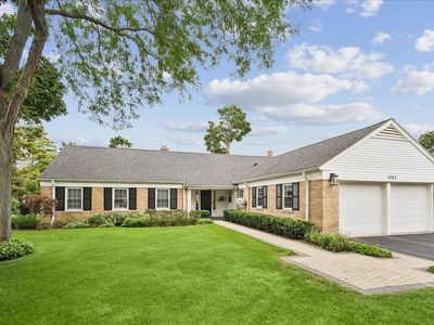 1043 Old Elm Ln