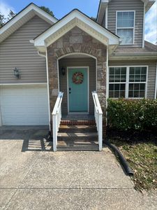 1699 Short Leaf Ln