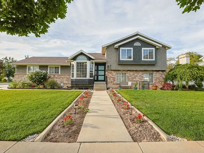 128 W Clay Park Dr S
