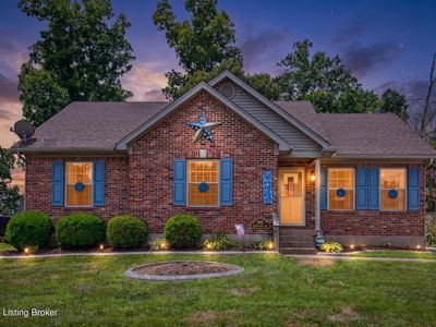 585 River Oaks Dr
