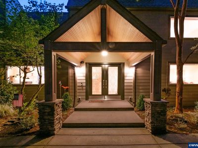 341 Maple Hill Dr NW